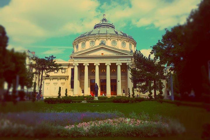Tour privato di un'intera giornata a Bucarest
