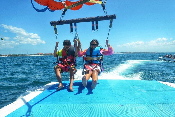 Bali Parasailing Abenteuer – Nusa Dua