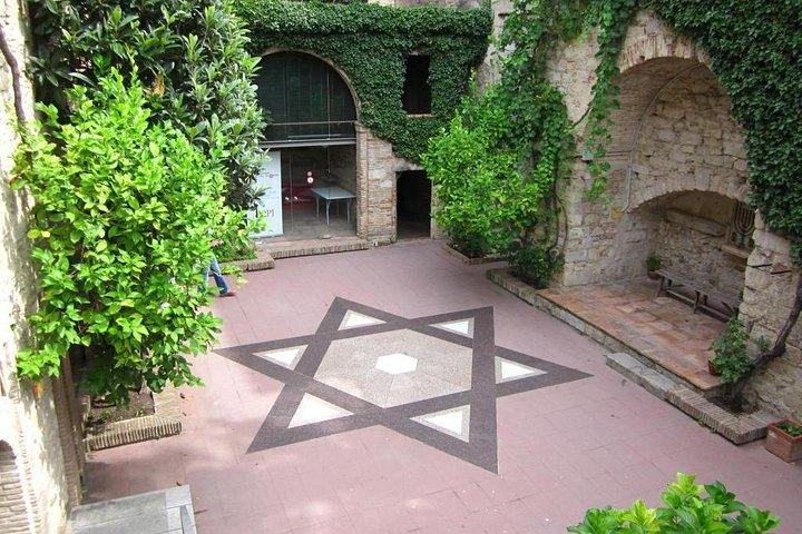 Visite guidée de Gérone : la cathédrale, les bains arabes et la basilique Saint-Félix