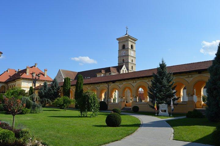 Visite exclusive : Château de Corvin, Alba Iulia et villages traditionnels de Sibiu