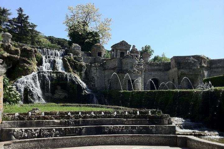 Tivoli from Rome: Hadrian's Villa and Villa d'Este, Half Day Tour