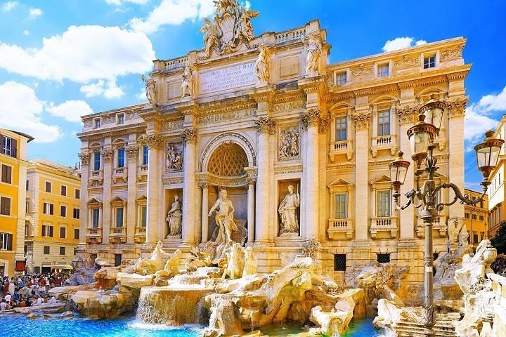 Rome: Discover the famous Fountains and Squares, Small Group Tour