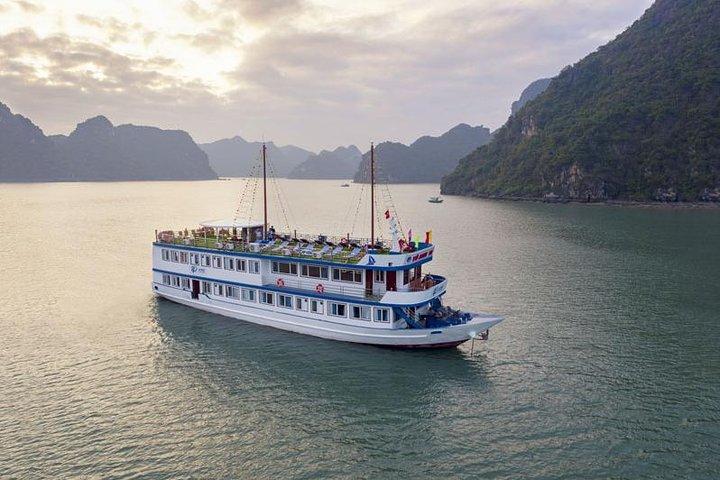 Overnachting Cruise Lan Ha Bay - Ha Long Bay Cruise met kajakken, zwemmen, ...