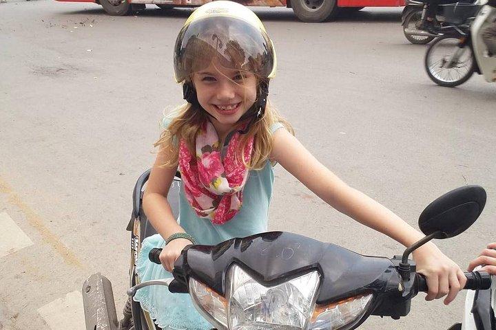 Hanoi Sightseeing & Food Tour mit dem Roller mit Train Street