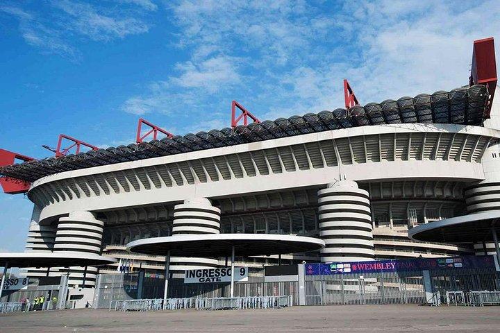 San Siro Stadium & Mailand Highlights Private Tour mit Abholung