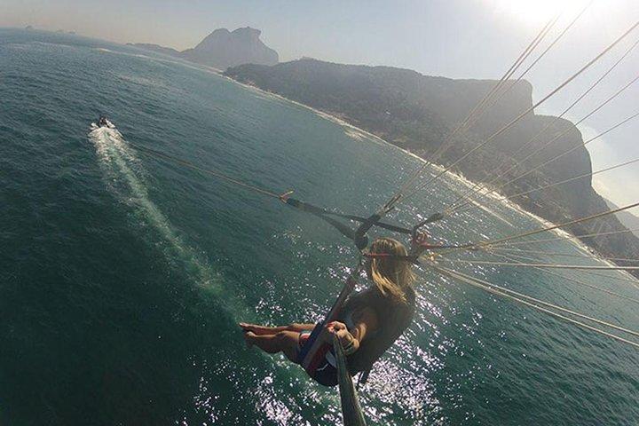 Parasailing a Rio de Janeiro con prelievo e rientro in hotel