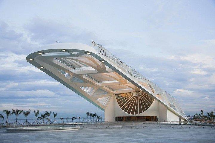 Visita guiada al Museo del Mañana, entrada y traslado