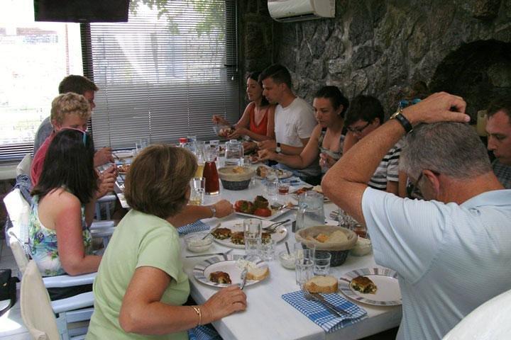 Traditional Lunch or Dinner with Drinks in Mykonos
