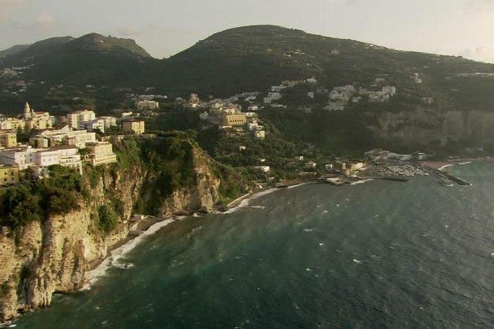 OVERDRACHT VAN NAPELS NAAR SORRENTO MET STOPPUNT BIJ POMPEII (1-8PAX) of omgekeerd