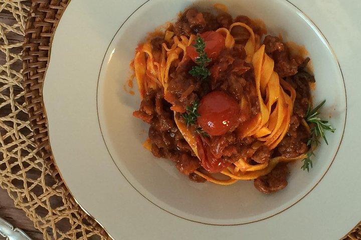 Semi-Private Gluten-Free Cooking Class in Florence with wine