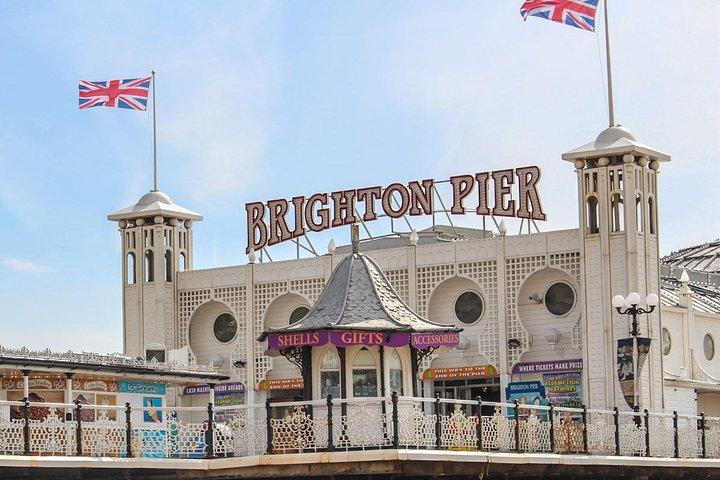 Excursion privée d'une journée avec chauffeur à la jetée de Brighton au départ de Londres dans un minibus de luxe