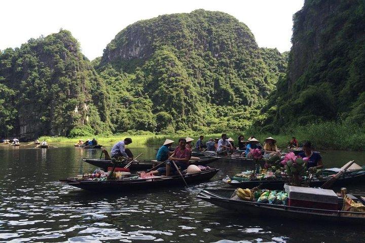 Hoa Lu Tam Coc fuld dag - Deluxe Grupperejse