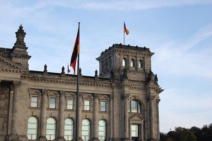 Private Berlin top historiske steder tur med Black Van