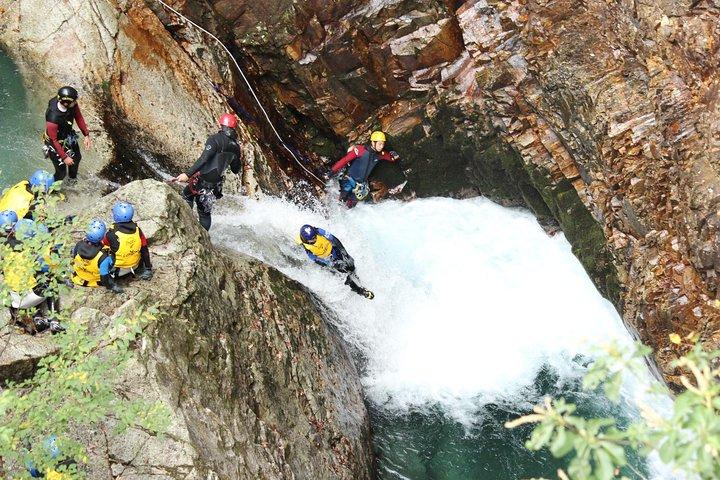 Minakami Meio Dia Canyoning Adventure