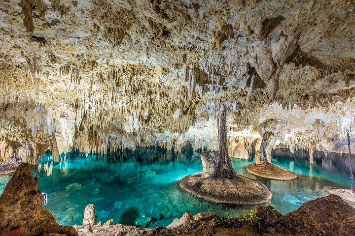 Tour privado a Tulum y al río subterráneo Sac Actun