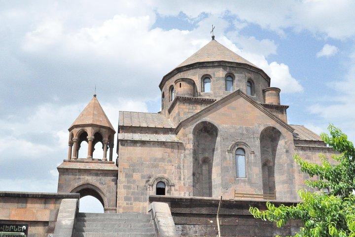 Tsitsernakaber-Hripsime-Echmiatsin-Noy ブランデー工場
