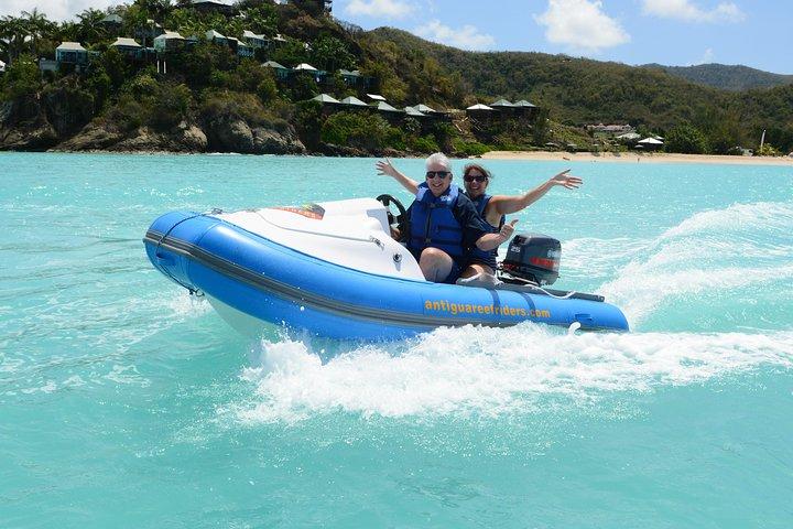 Antigua Reef Riders Self-Drive boot- en snorkeltocht