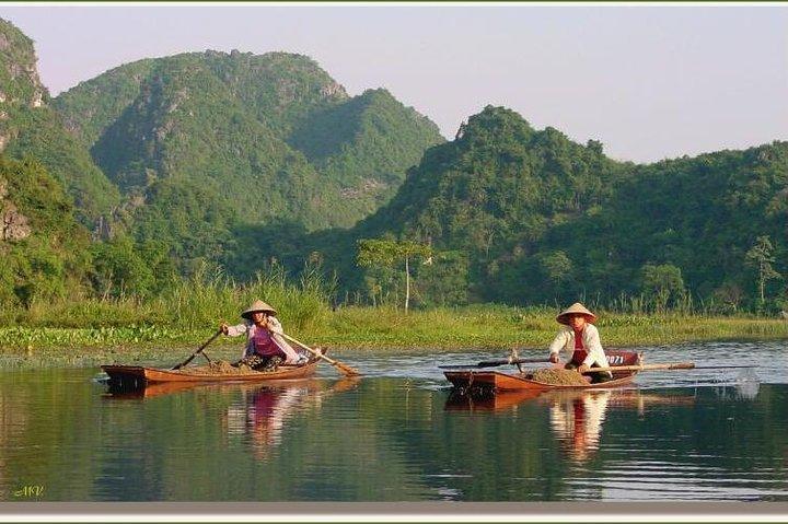 Privat rundtur Parfym pagoda från Hanoi