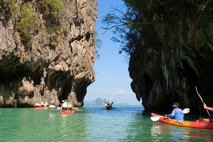 Aventura en kayak para grupos pequeños en la isla Hong desde Krabi
