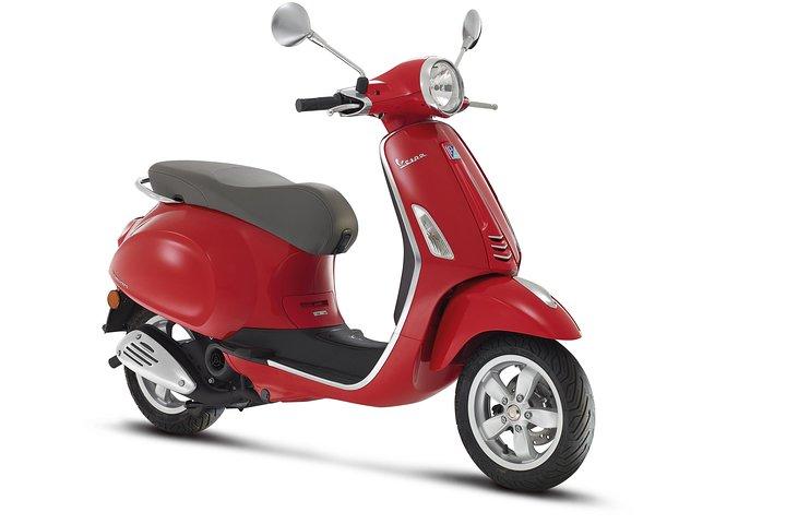 Vespa Primavera 125 cc Verhuur bij Rome 24 erts