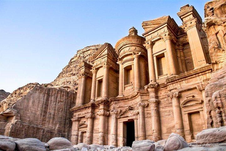 テルアビブからのペトラとの9日間のイスラエルツアー