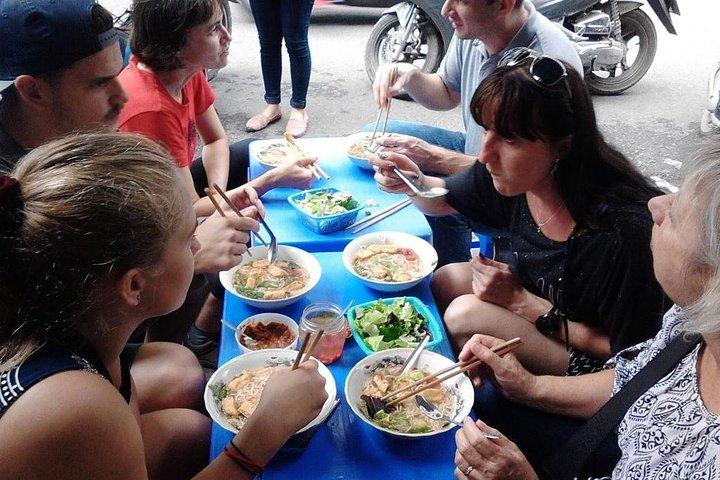 Straatvoedseltour door Hanoi