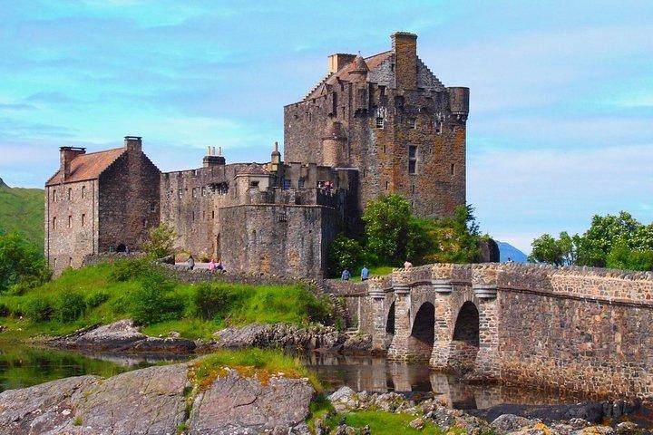 Excursion d'une journée au départ d'Inverness - île de Skye, piscines de fées et château d'Eilean Donan