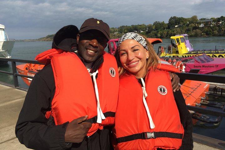Niagara Falls Sightseeing Tour von USA Seite plus Jetboot