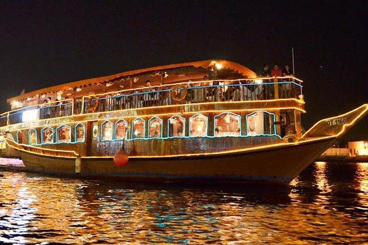 Combo Tour - Dubai Desert Safari og Dhow Cruise Middag