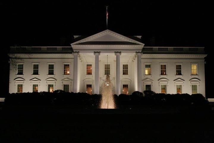 Tour nocturno en minibús por la ciudad de Washington DC con traslado al hotel