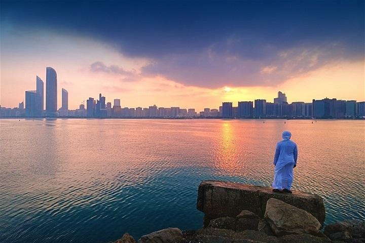 Venta de paquetes 4 en 1 (Excursión por la ciudad de Dubái, crucero por la cena de safari, Excursión por la ciudad de Abu Dhabi)