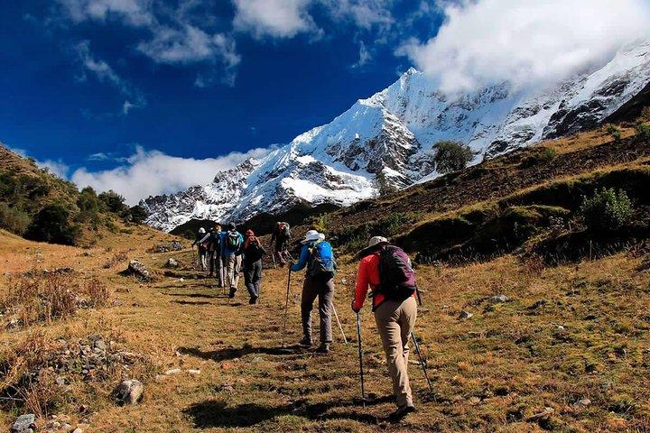 Intera giornata: Trekking al lago Humantay