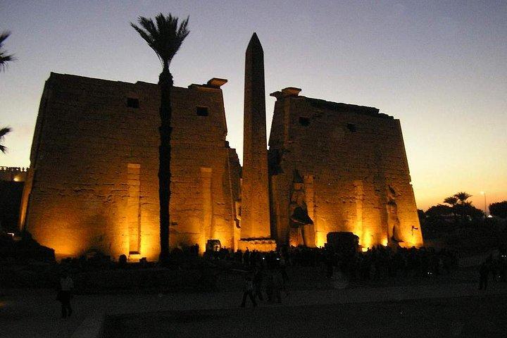 Spectacle son et lumière de Karnak à Louxor