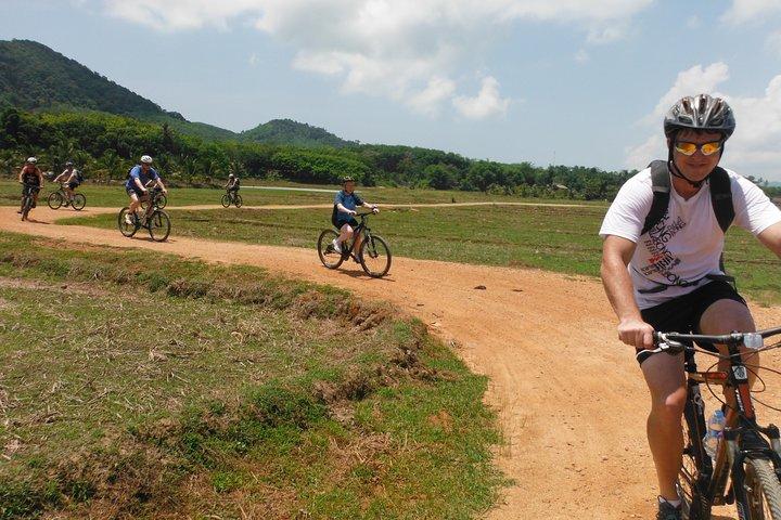 Excursion d'une journée à Koh Yao Noi avec balade à vélo et déjeuner
