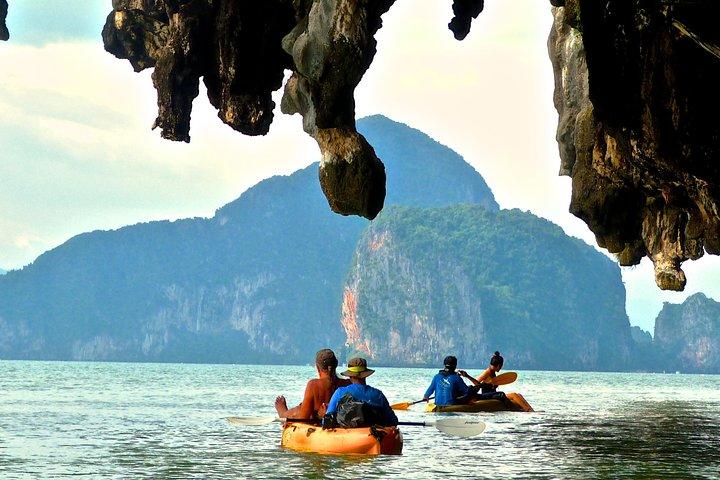 John Gray’s Legendary Cave Canoeing Adventure – Baía de Phang Nga