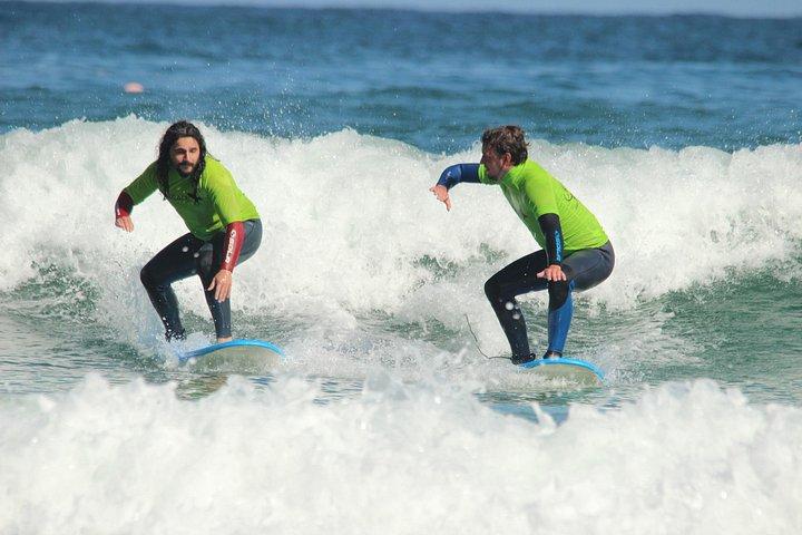 Private Two on One Surf Lesson in Newquay (2 students, 1 instructor)