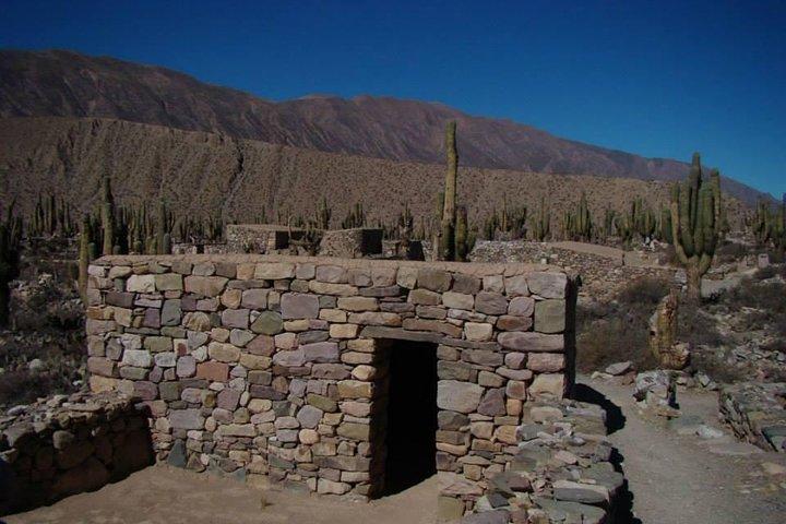 サルタのHumahuaca Gorgeへの1日ツアー