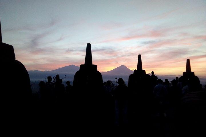 Borobudur Sonnenaufgang und Fluss Tubing