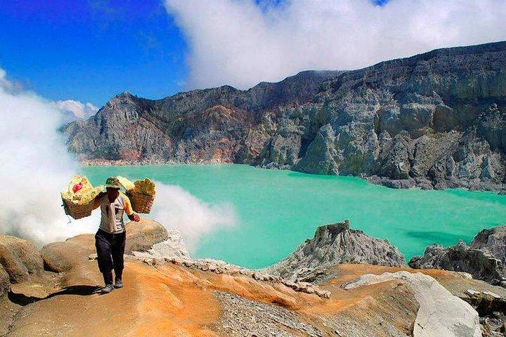 Excursión nocturna al monte Ijen Blue Fire Trek desde Bali (privado, todo incluido)
