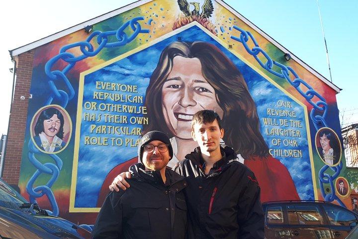 Berömd 1,5 timme Belfast Murals Tour