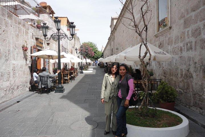 Walking Tour Arequipa Including Santa Catalina Monastery