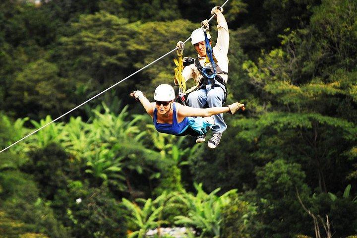 Back Door 3D 2NによるMachupicchu Adventure Trip