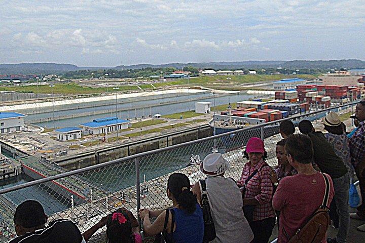 運河拡張アグア クララ、熱帯雨林サファリ、サン ロレンツォ要塞