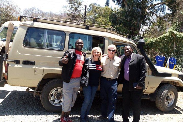 Gorilla Tracking und Maasai Mara Safaris