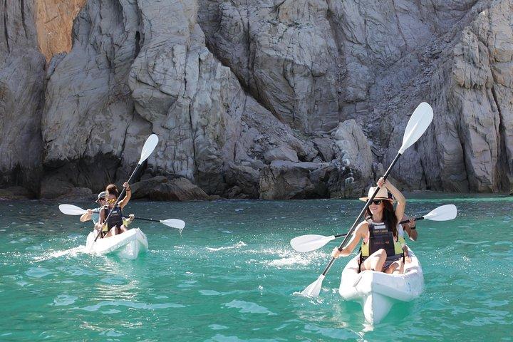 Tour en kayak en la bahía de Cabo San Lucas con buceo de superficie