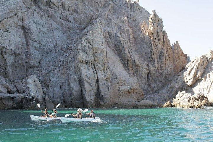 Tour en kayak en la bahía de Cabo San Lucas con buceo de superficie