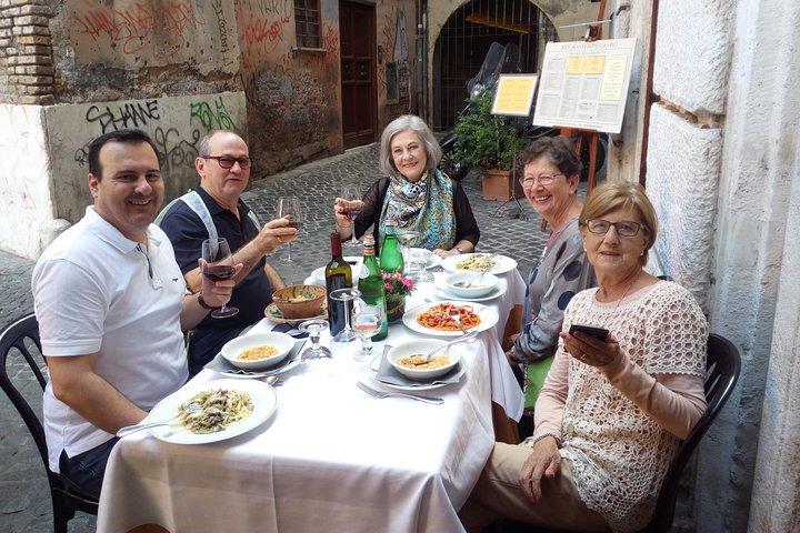 Trevi Fountain, Pantheon, and Campo Dei Fiori Market Food and Wine Tour
