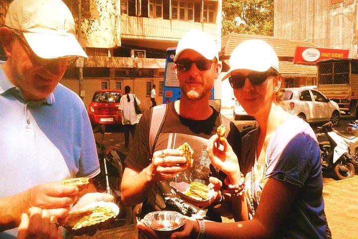 Food Walk Tour Pune (2 Stunden geführter Food Tasting Walk)