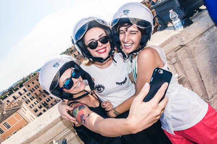 Rome Morning Vespa Sidecar Tour em Roma com Cappuccino