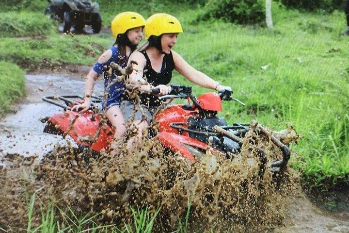 Passeio de quadriciclo com tudo incluído e rafting